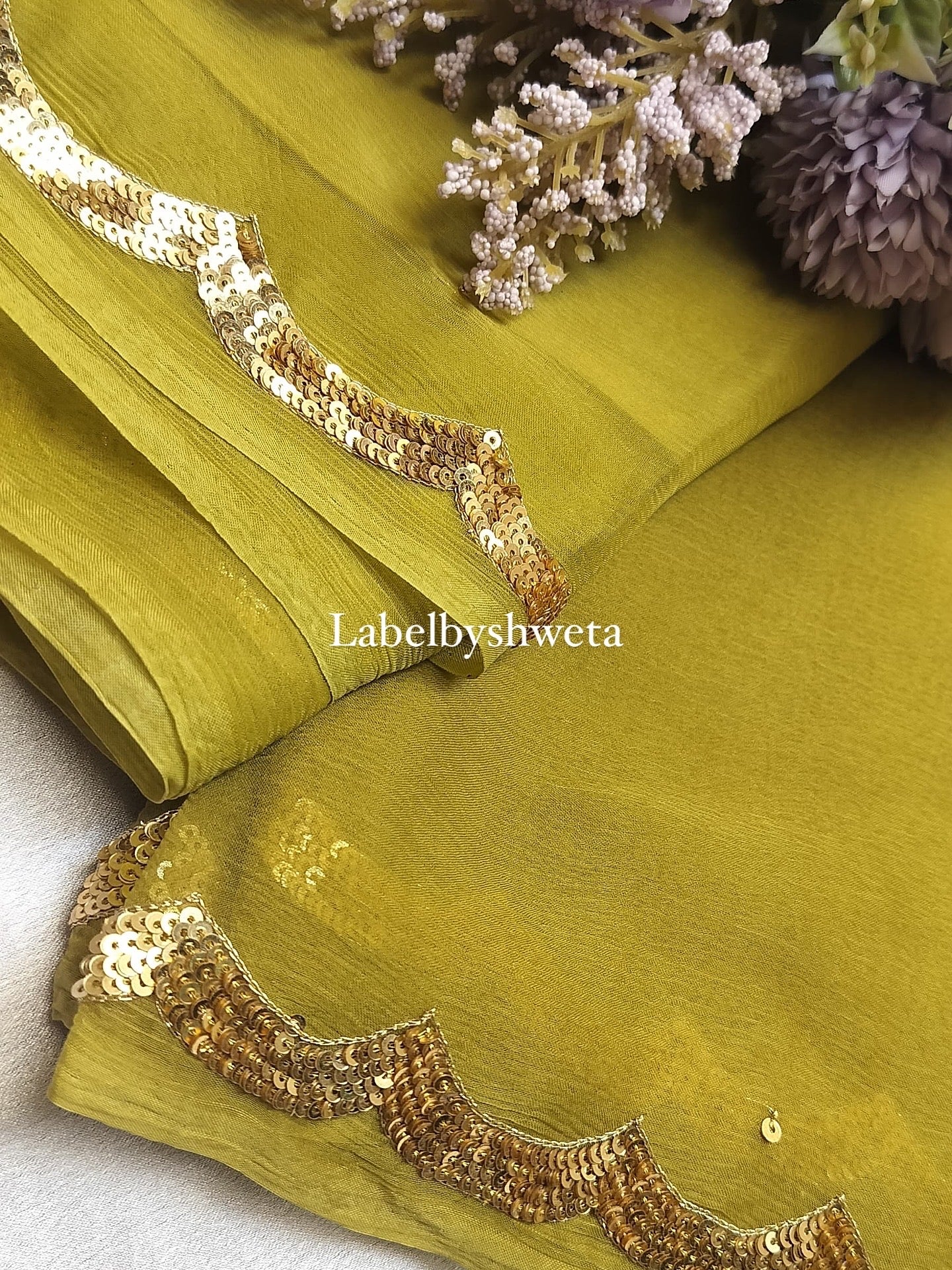 Sequins Arch border mehndi green saree